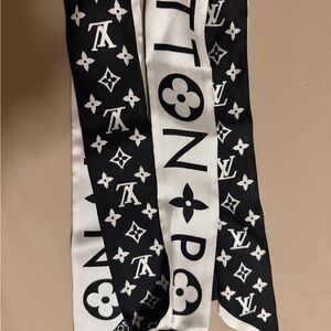Louis Vuitton Black and White Monogram Silk Bandeau Scarf